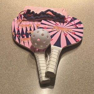 Anthropologie Pink and Navy Pickleball Set.
2 paddles
Ball
Bag